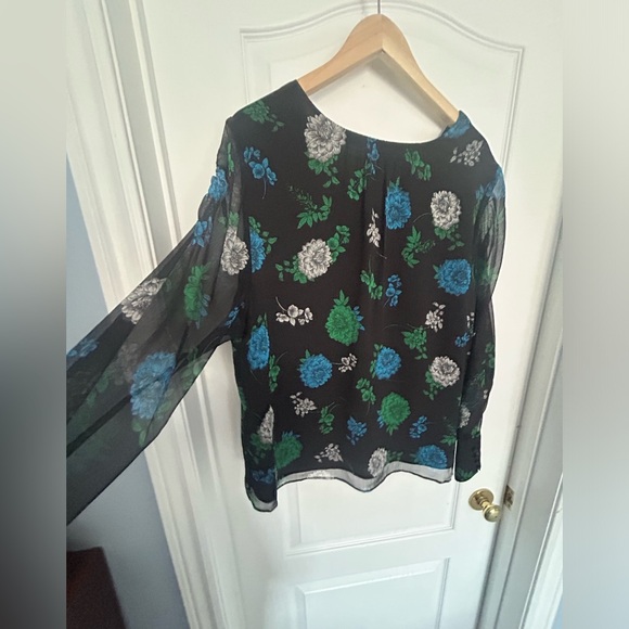 Black Floral Vince Camuto Blouse. Sheer top, with attached shell underneath. - Picture 7 of 7